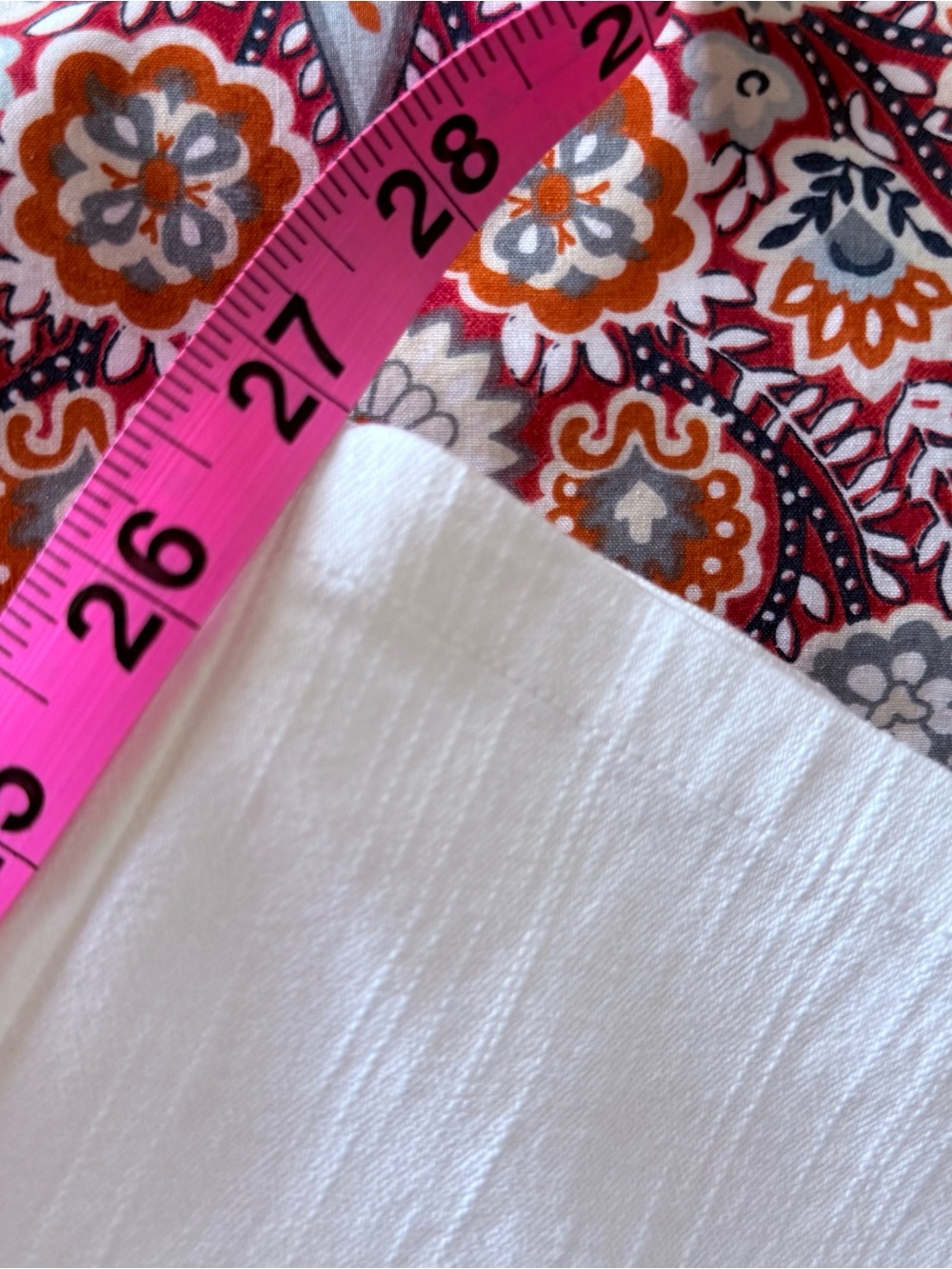 Ruby Rd. White Cropped Ankle Pants - Picture 4 of 4